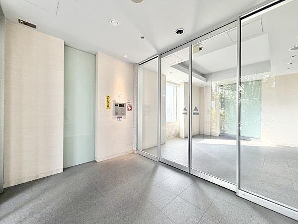 エントランスを拡大表示