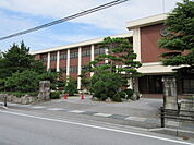長浜市立神照小学校まで1688m