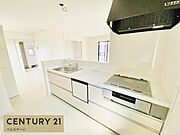 同仕様　広く収納もたっぷりで料理も楽々！
