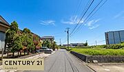 見通しの良い道路で、車の運転も安心です！