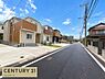 その他：対向車を気にせず落ち着いてバック駐車が可能です！静かで落ち着いた住環境でありながら、日々の車の出し入れもストレスフリー。運転に自信がない方にも大変おすすめな立地です！