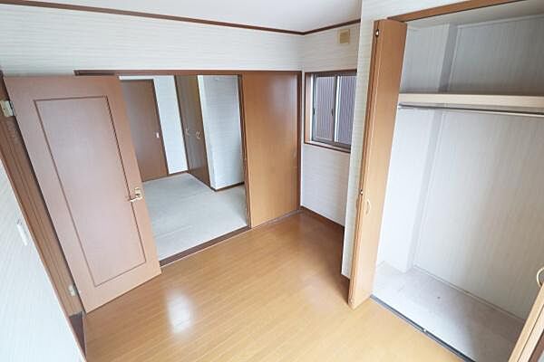 洋室を拡大表示