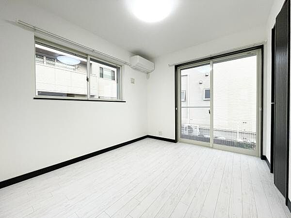 洋室を拡大表示
