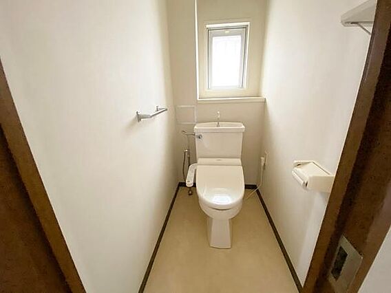 トイレに窓があ...