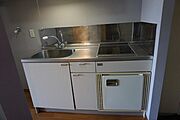 ＩＨ２口コンロ、ビルトイン冷蔵庫