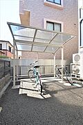 敷地内屋根付き駐輪場
