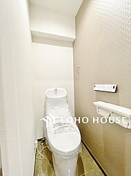 [トイレ] ◆住むほどに実感する快適性＆機能性◆各空間を彩る設備は、デザイン性に優れたHigh Quality仕様が装備。広く使い勝手のよい空間と設備で、理想の暮らしを演出します。