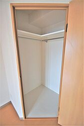 ウォークインクローゼット。たくさん収納できます。