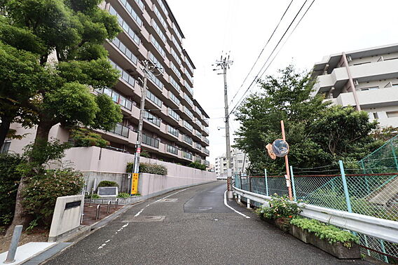 （前面道路）前...