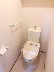 [トイレ] トイレは嬉しい洗浄機能付★