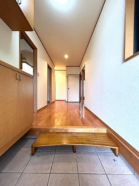 玄関を拡大表示