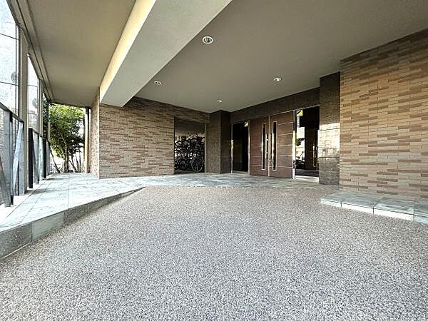 エントランスを拡大表示