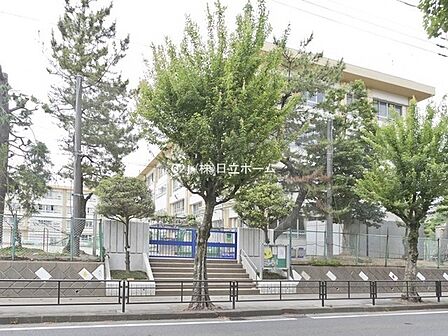 川崎市立鷺沼小学校まで1250m