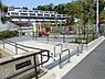 周辺：小菅ケ谷渡戸第三公園まで1042m、複合滑り台と砂場、ベンチもあります。