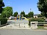 周辺：下倉田第三公園まで1192m、複合滑り台などがあります。