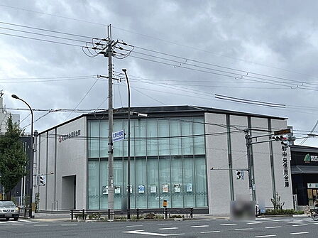 京都中央信用金庫白梅町支店まで929m