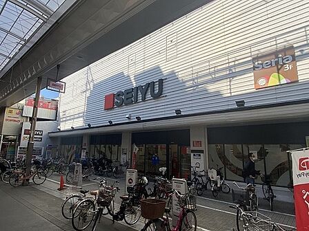 西友三条店まで605m