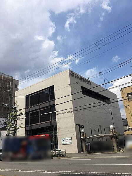 京都中央信用金庫壬生支店まで833m