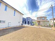 日々の暮らしを心地よく整えてくれる、優しいお住まいです。