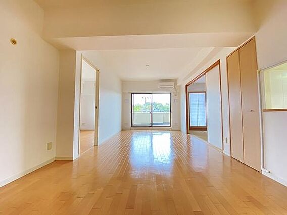 光が広がる、す...