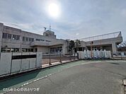 座間市立中原小学校まで810m