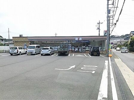 セブンイレブン座間南栗原3丁目店まで560m