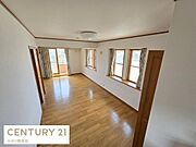 12.5帖のお部屋は将来的に二つに分けてお子様たちのお部屋としても重宝します。