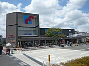 万代中小阪店まで1106m