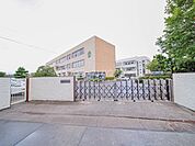 宇都宮市立豊郷中央小学校まで1955m