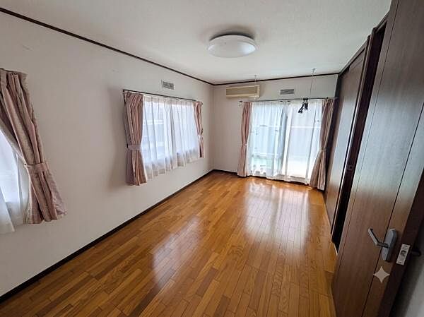 洋室を拡大表示