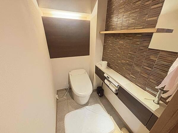 トイレを拡大表示