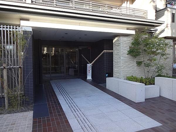 エントランスを拡大表示