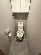 温水シャワー洗浄機能付きです。