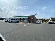 ファミリーマート大泉坂田店まで1721m
