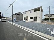 並列駐車可能な駐車場スペースです。