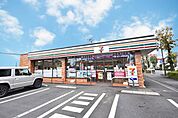 セブンイレブン毛呂山岩井店　まで1003m、ちょっとしたお買物などに便利ですね