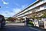 周辺：さいたま市立新開小学校　まで590m、学校教育目標夢（ゆめ）にむかって ともに学びあう学校
