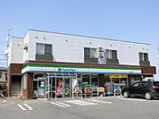 ファミリーマート　青森大学前店まで357m