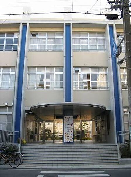 大阪市立鯰江小学校まで916m
