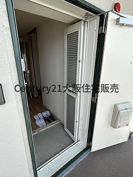 玄関を拡大表示
