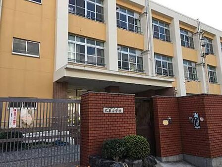 大阪市立北巽小学校まで291m