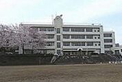 座間市立南中学校まで1252m