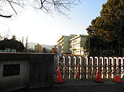 厚木市立厚木小学校まで233m