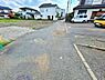 その他：交通量が少なめな前面道路で安心です