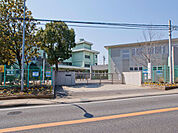 厚木市立清水小学校まで757m