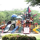綾南公園まで1205m