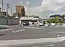 周辺：セブンイレブン綾瀬小園店まで520m