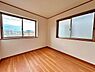 洋室：家具の配置がしやすい5.2帖の洋室