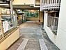 駐車場：マンション前にも月極駐車場あり