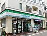 周辺：ファミリーマート世田谷北沢四丁目店まで445m